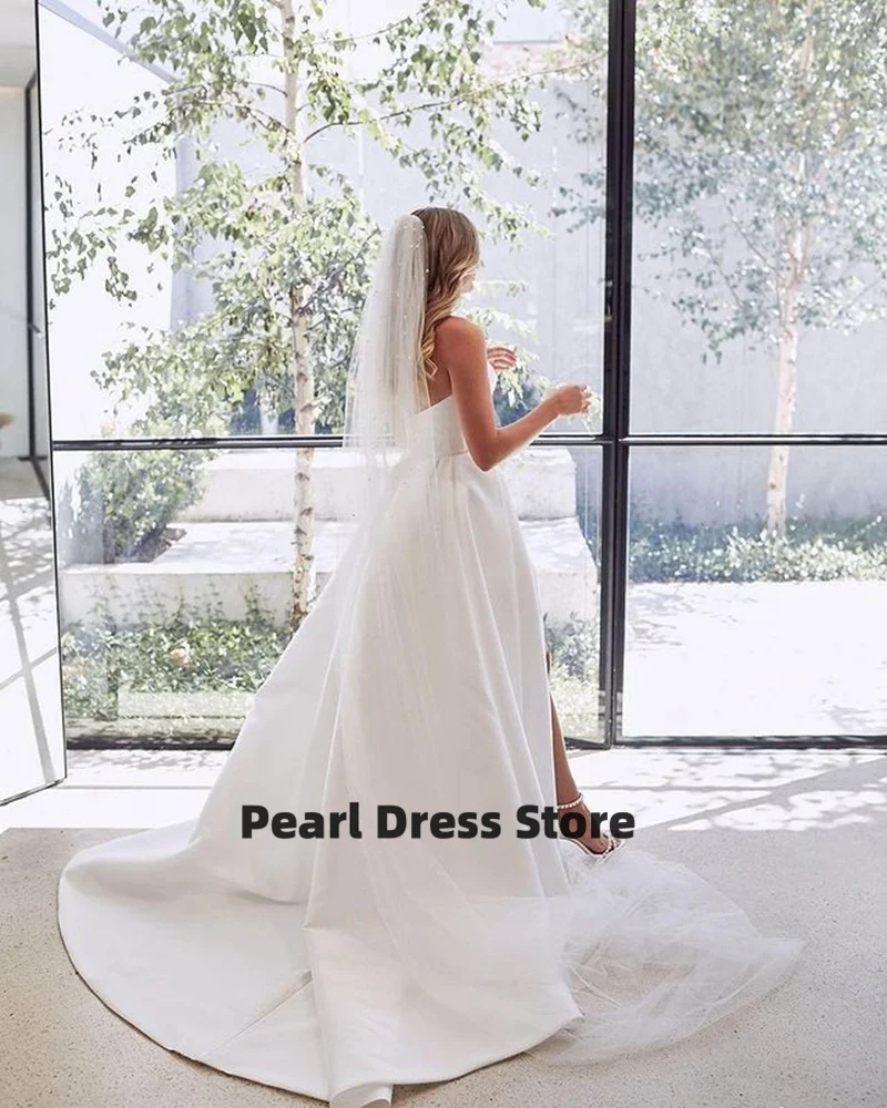 Preprost naguban Proti-vrat poročno obleko z visokim stranske razporke Princesa Poročne obleke Poročne obleke Gumb Nazaj Sled Poročno Obleko 1
