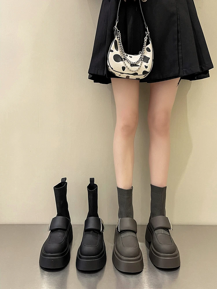 Rock Čevlji Ženska Gumijaste Škornje Luksuzni Oblikovalec Čevlji-Ženske Krog Toe Ravno Pete Dež Moda 2023 Elegantno Jeseni Nogavice Lolita 3